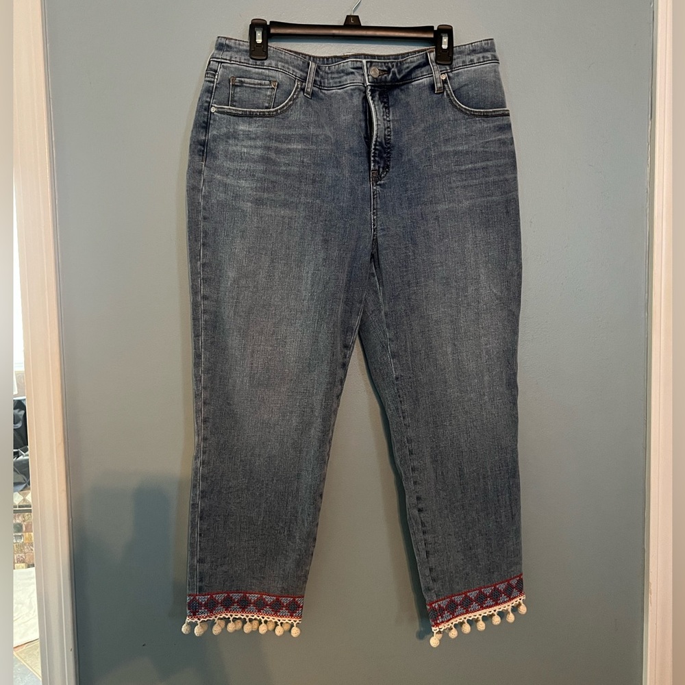 Chicos Stretch Cropped Jeans size 2.5